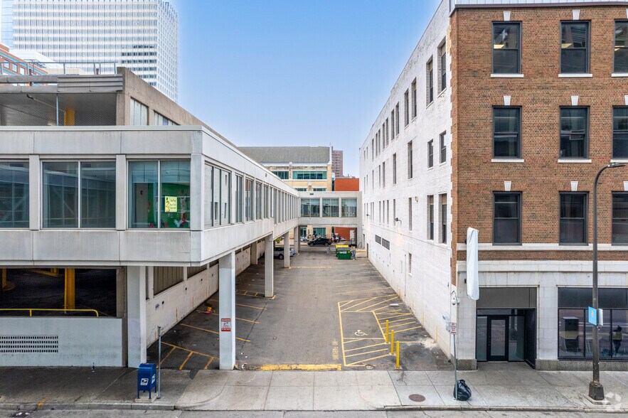 More Photos Of 15 S 9th St, Minneapolis Office For Sale
