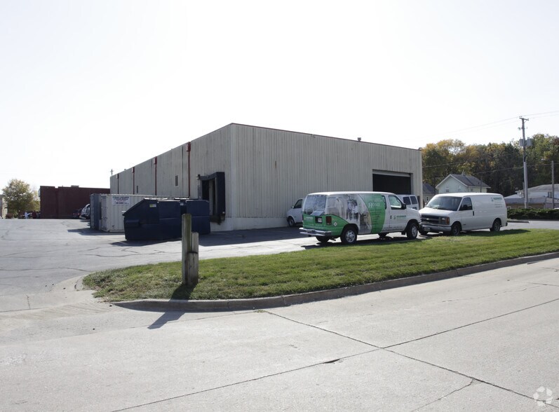 More Photos Of 1801 2nd Ave, Des Moines Warehouse For Sale