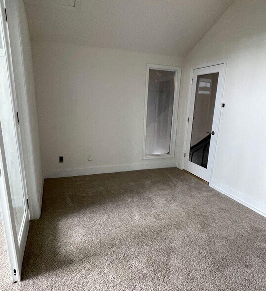 More Photos Of 107 Ranch Road 620 S, Austin Storefront For Lease