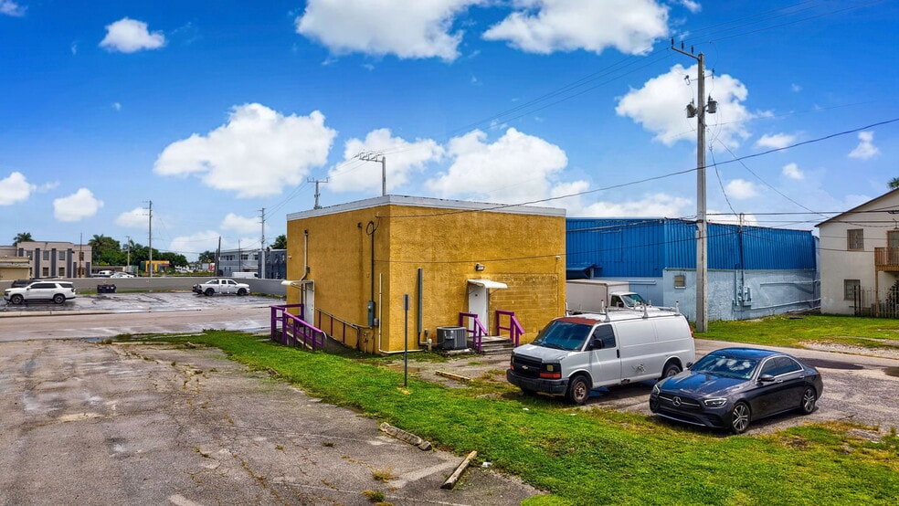 More Photos Of 24 SW Ave B, Belle Glade Office For Sale