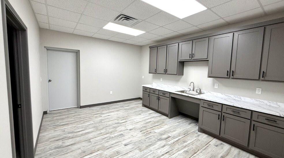 More Photos Of 3001 County 1279 rd, Midland Warehouse For Lease