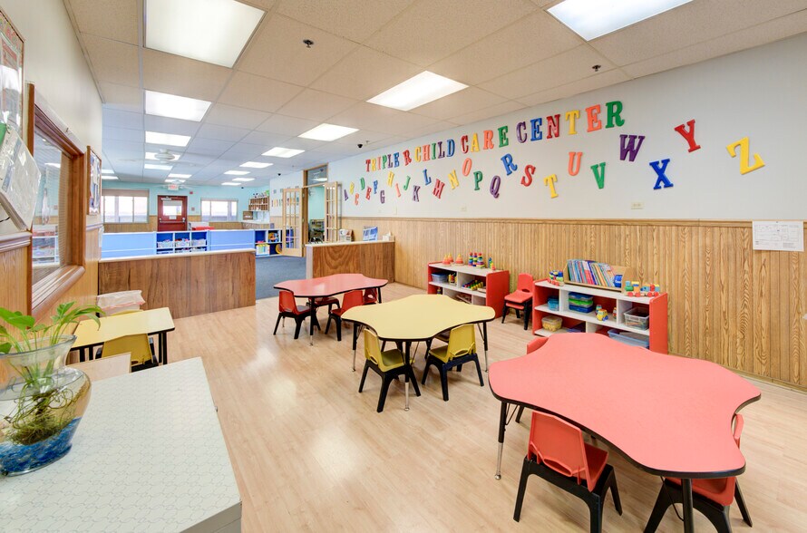 More Photos Of 5500 147th St, Oak Forest Daycare Center For Sale