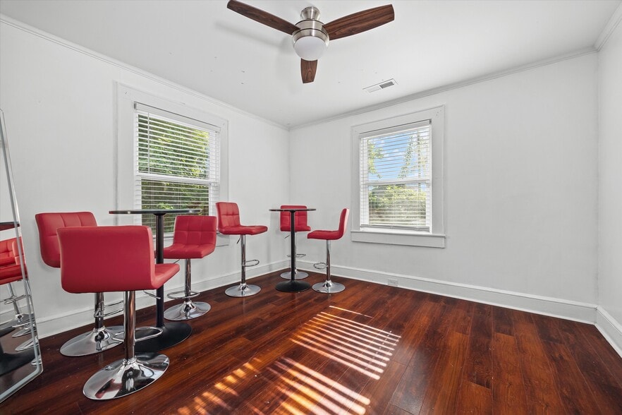 More Photos Of 8140 Mount Holly Rd, Charlotte General Retail For Sale