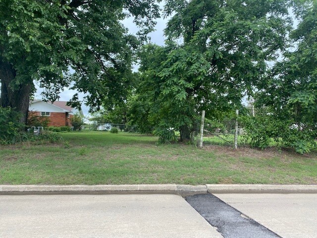 More Photos Of 2910 Hardy Springs Rd, Mcalester Storefront Retail Office For Sale