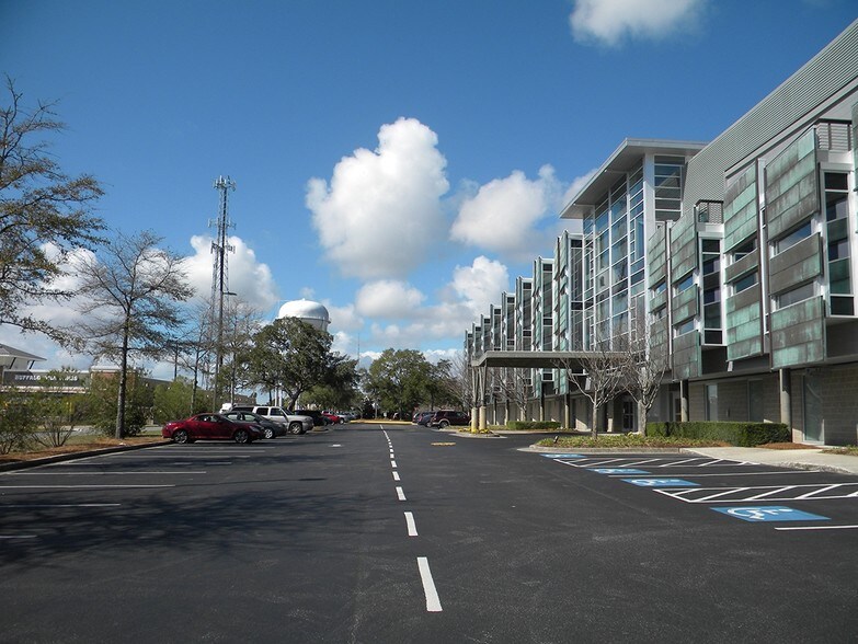 More Photos Of 8115 Market St, Wilmington Office For Sale