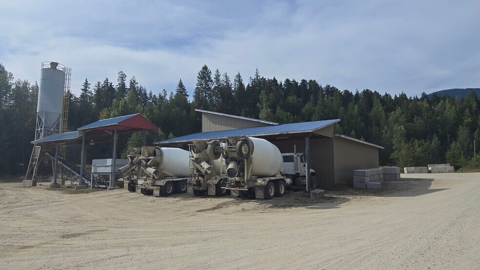 More Photos Of 1500 Hot Springs Rd, Nakusp Industrial For Sale