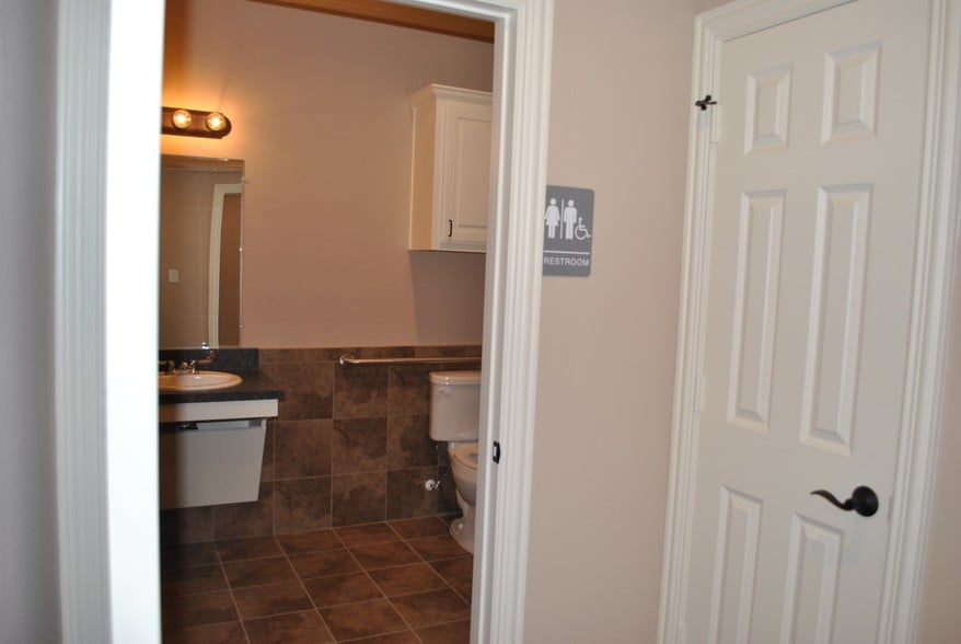 More Photos Of 425 Old Newman Rd, Frisco Office For Lease