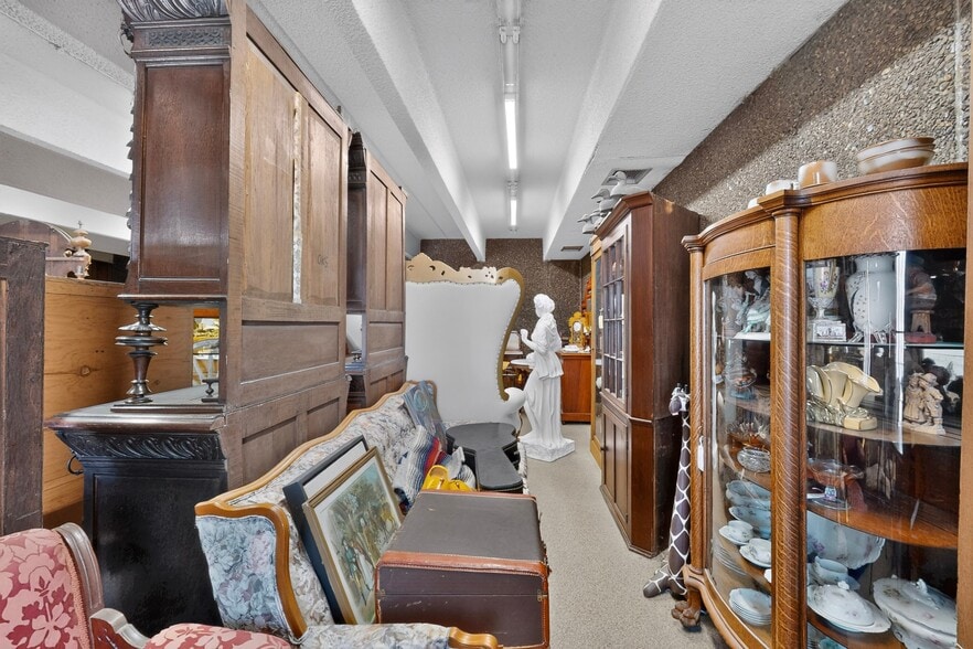 More Photos Of 2906 4th St NW, Albuquerque Warehouse For Sale