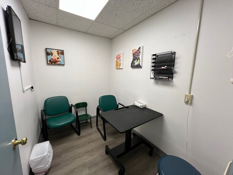 More Photos Of 4212 Old William Penn Hwy, Murrysville Medical For Sale