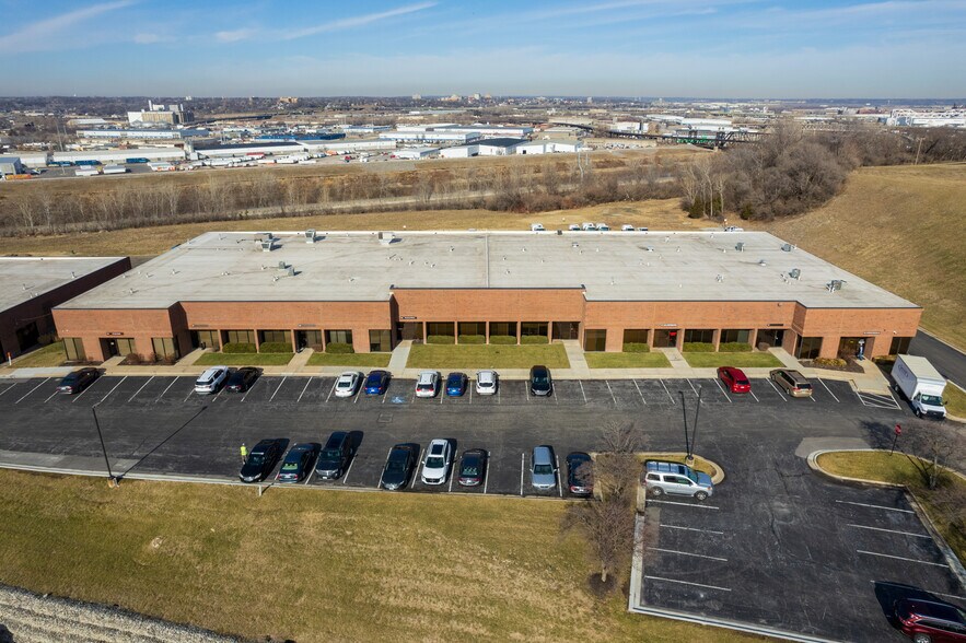 More Photos Of 100-132 Abbie Ave, Kansas City Light Manufacturing For Lease