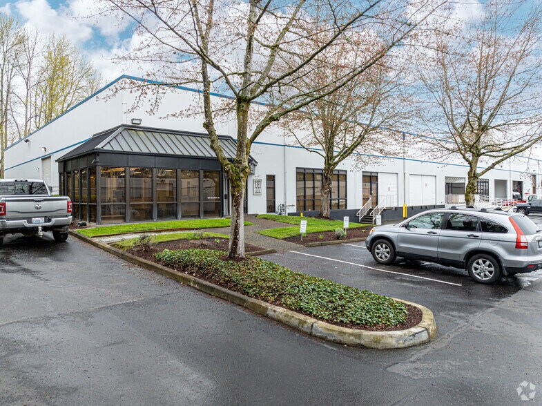 Primary Photo Of 7859-7877 S 180th St, Kent Unknown For Lease