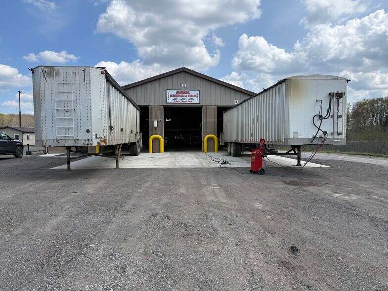 More Photos Of 4881 Pittsburgh Rd, Harrisville Light Distribution For Sale