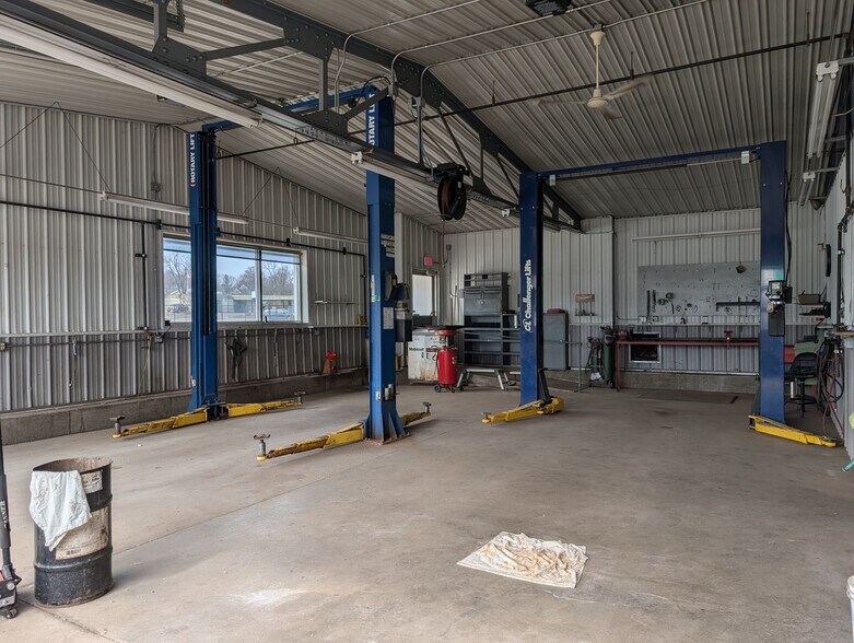 More Photos Of 400 Blackburn St, Ripon Specialty For Sale