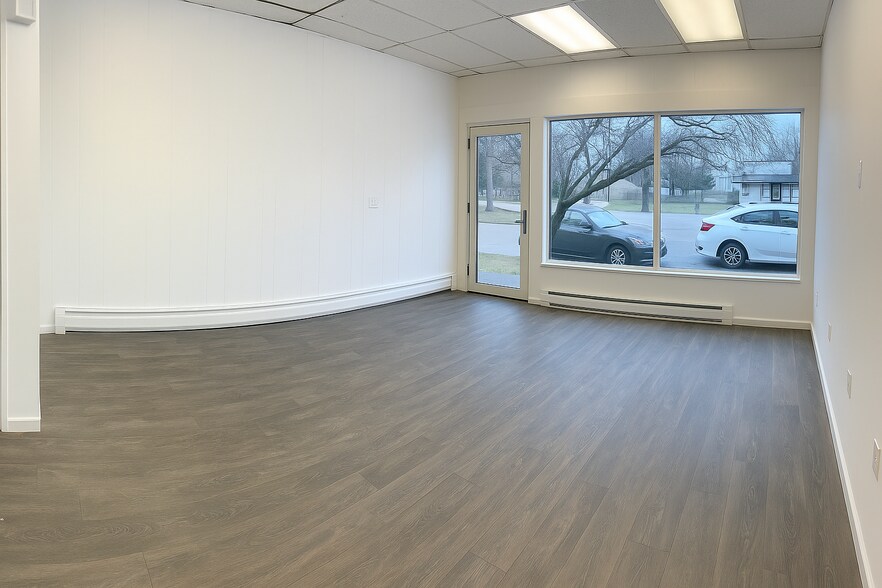 More Photos Of 106 Woodbridge Ave, Highland Park Storefront Retail Residential For Lease