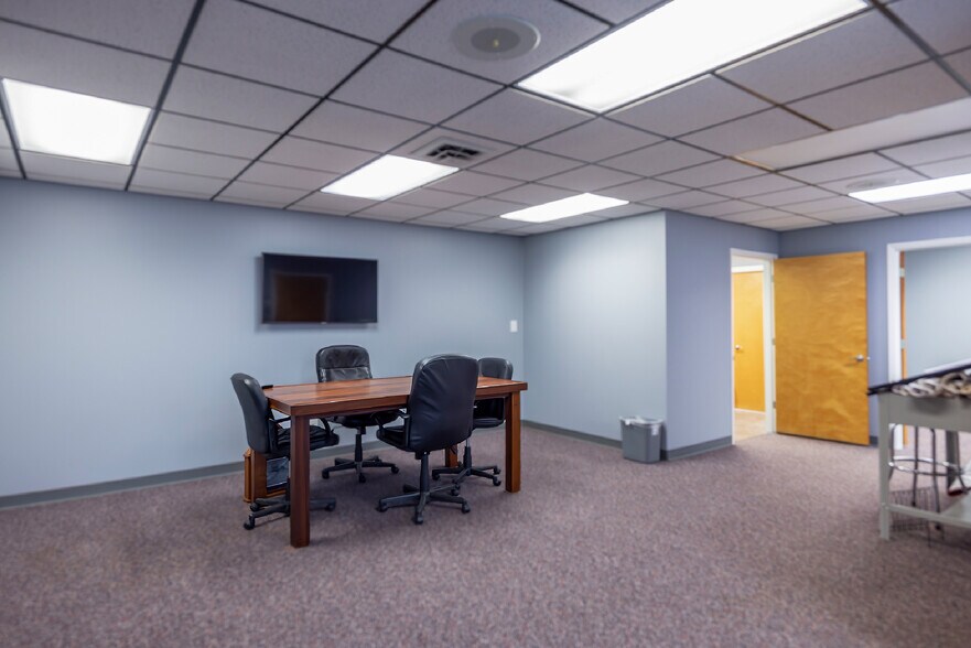 More Photos Of 1 Hansel Ave, Asheville Office For Sale