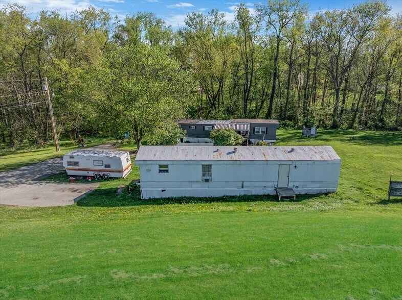 More Photos Of 212 Pine St, Jefferson Carwash For Sale