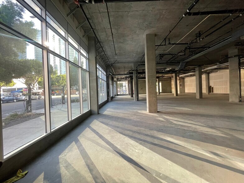 More Photos Of 424 W Pico Blvd, Los Angeles Apartments For Lease