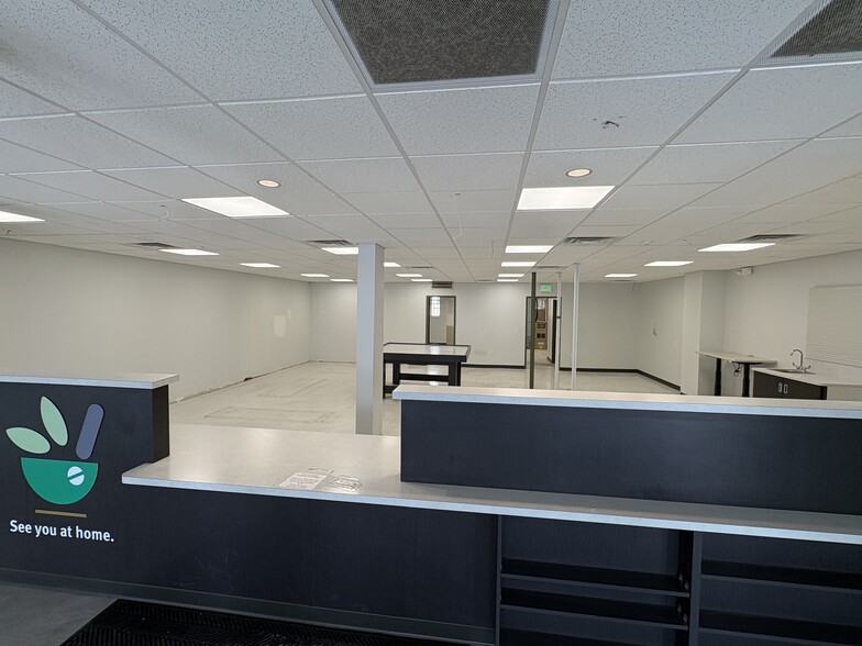 More Photos Of 601-603 19th St, Watervliet Drugstore For Sale