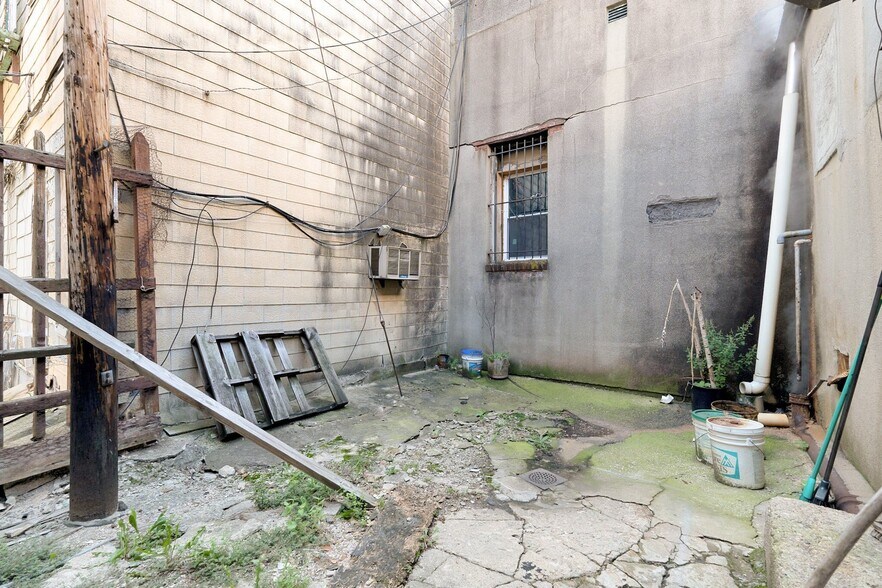 More Photos Of 2004 Bergenline Ave, Union City Apartments For Sale