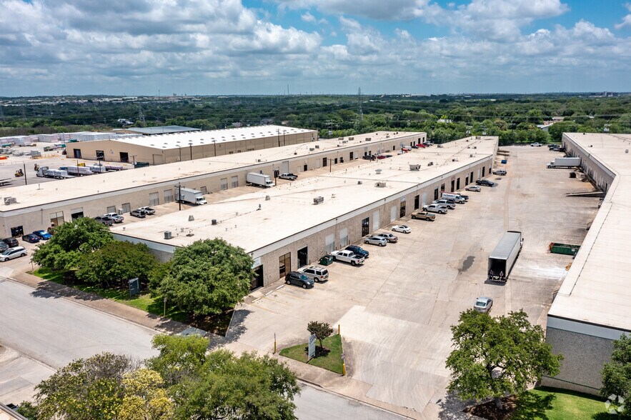 More Photos Of 10601-10732 Sentinel St, San Antonio Unknown For Lease