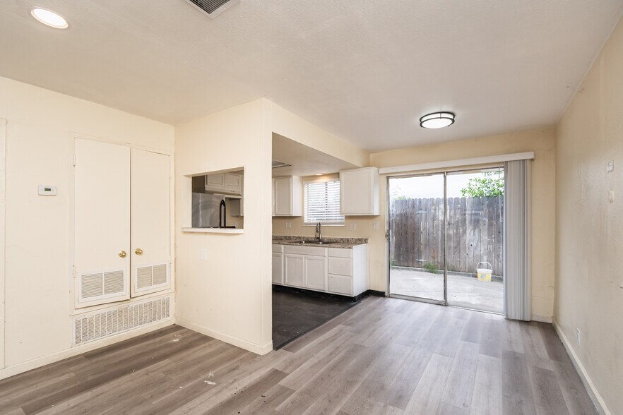 More Photos Of 4304 Manchester Ave, Stockton Apartments For Sale