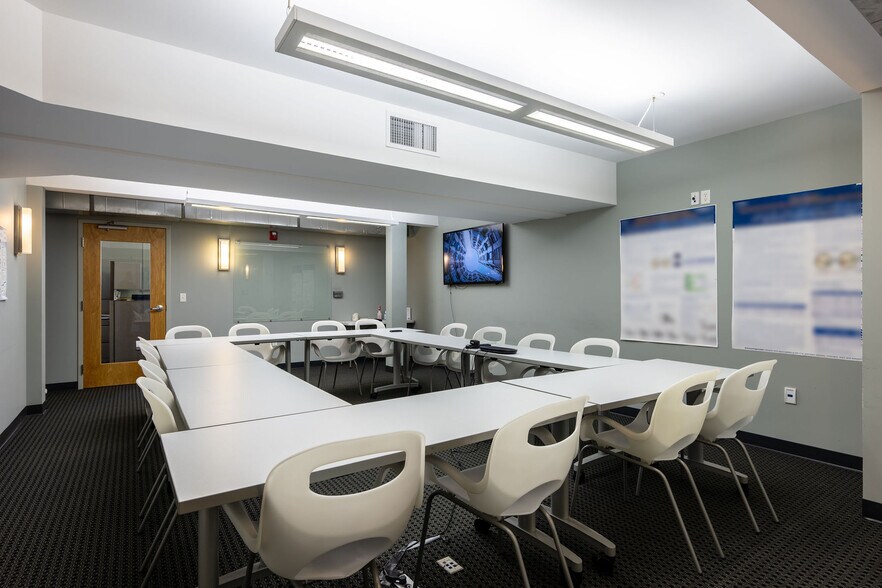 More Photos Of 632 Russell St, Covington Research And Development For Sale