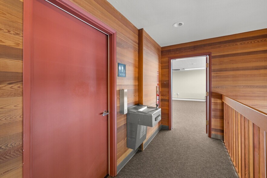 More Photos Of 4400 SW 110th Ave, Beaverton Medical For Sale