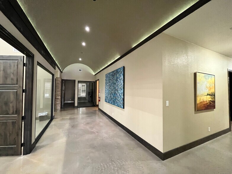 More Photos Of 4313 N County Rd W, Odessa Office For Sale