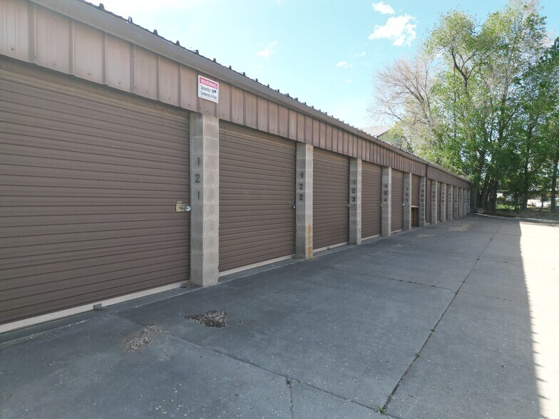 More Photos Of 2087 N Main St, Sunset Freestanding For Sale