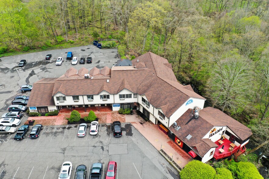 More Photos Of 6 Way Rd, Middlefield Office For Lease