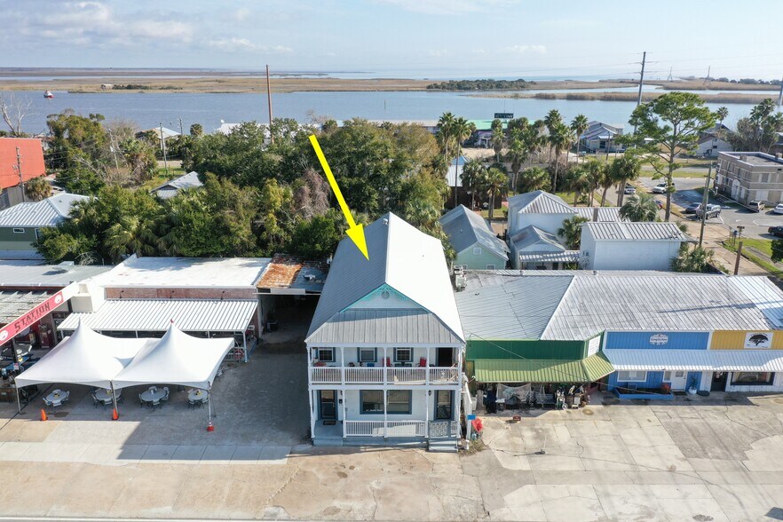More Photos Of 51 Market St, Apalachicola Storefront Retail Residential For Lease