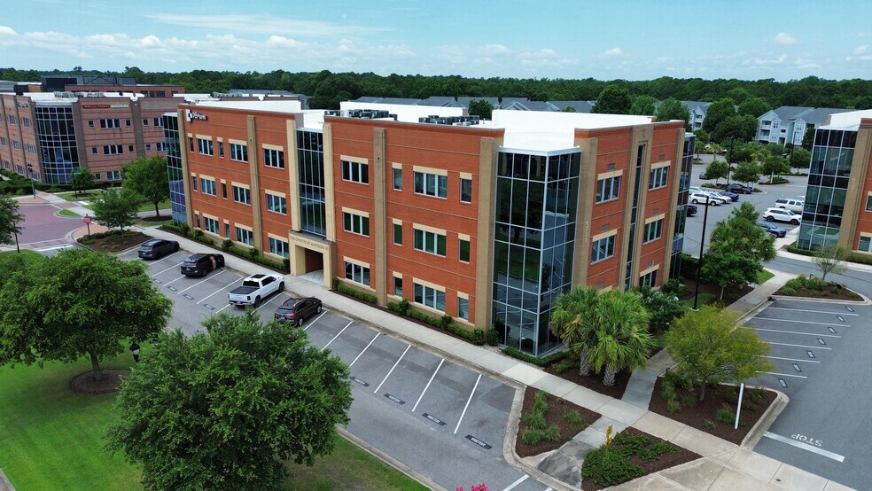 More Photos Of 6751 Parker Farm Dr, Wilmington Office For Lease