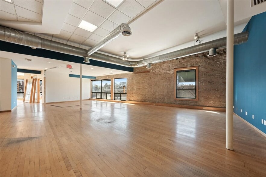 More Photos Of 7321 Madison St, Forest Park Restaurant For Sale