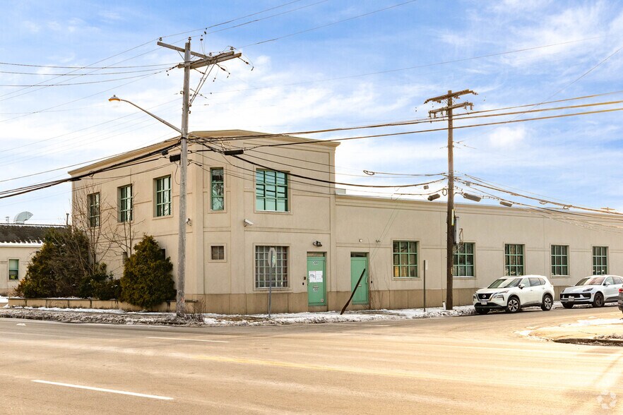 More Photos Of 115-117 Herricks Rd, New Hyde Park Warehouse For Lease