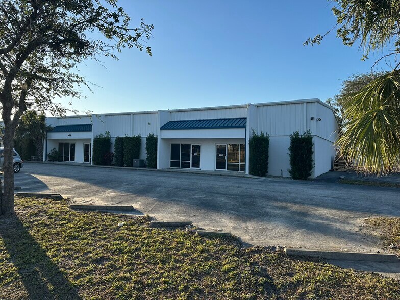 Primary Photo Of 18480 Paulson Dr, Port Charlotte Warehouse For Sale