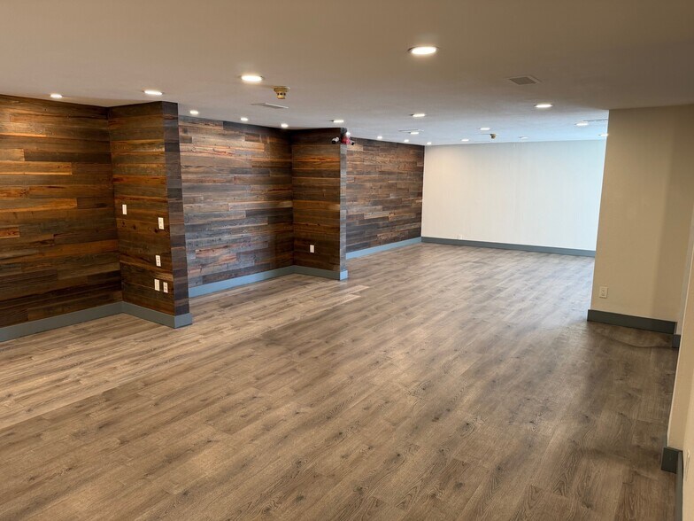 More Photos Of 6939 Power Inn Rd, Sacramento Warehouse For Sale