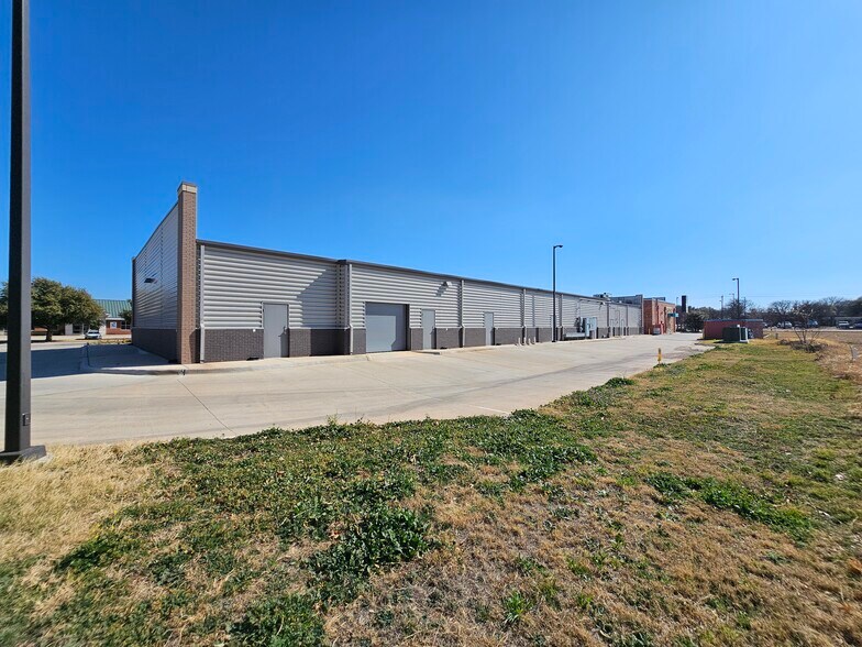 More Photos Of 24 Hospital Dr, Abilene Storefront Retail Office For Lease