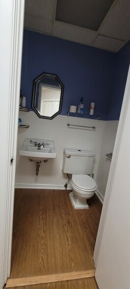 More Photos Of 7712 & 7716 W North Avenue, Elmwood Park Storefront Retail Office For Lease