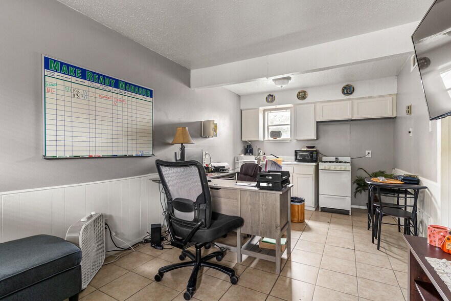 More Photos Of 1031 N Sumner St, Pampa Apartments For Sale