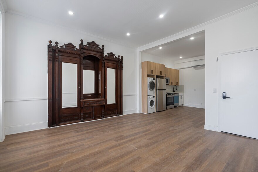 More Photos Of 1618 S Broad St, Philadelphia Apartments For Sale