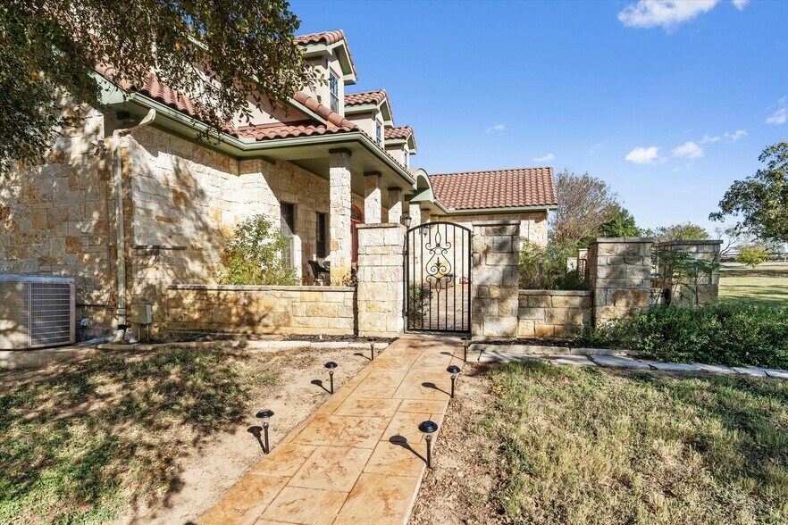 More Photos Of 1092 FM 3000, Elgin Specialty For Sale