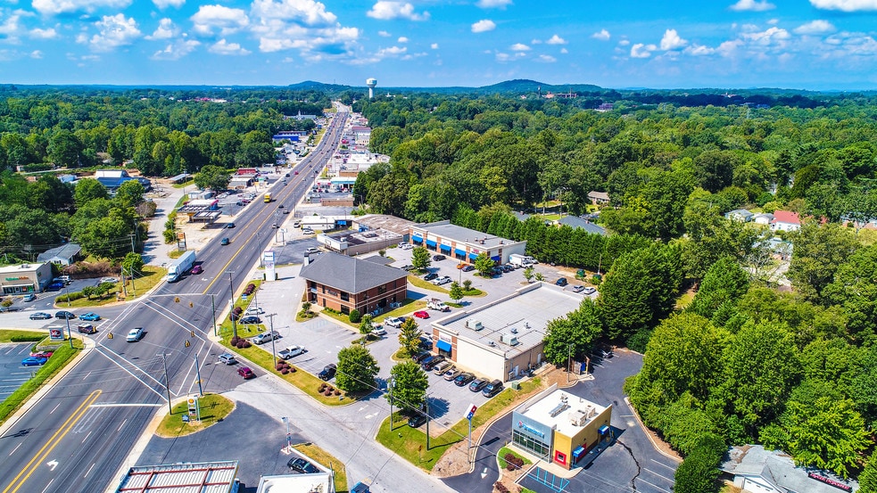 More Photos Of 6602-6606 Calhoun Memorial Hwy, Easley Unknown For Lease