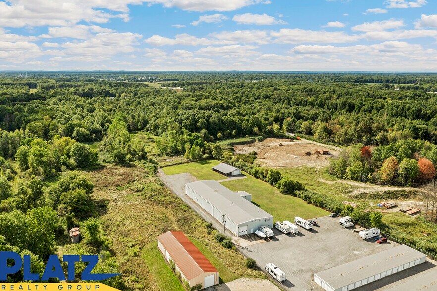 More Photos Of 3603 Larchmont NE ave, Warren Warehouse For Sale