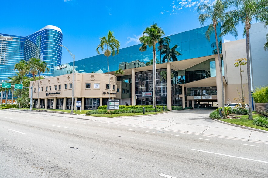 More Photos Of 1650 SE 17th St, Fort Lauderdale Loft Creative Space For Sale