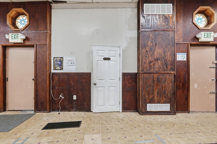 More Photos Of 1142-1148 Broadway, Camden Flex For Sale