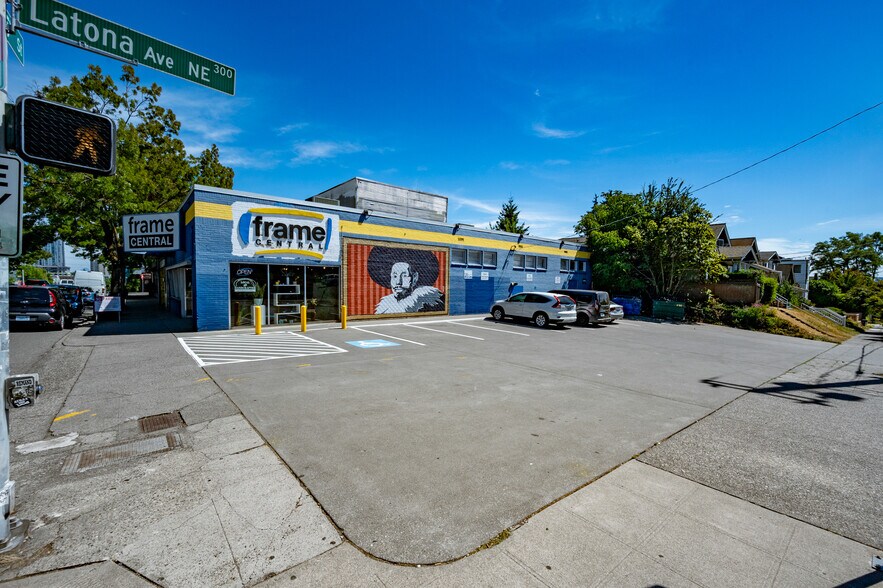More Photos Of 305 NE 45th St, Seattle Storefront For Sale