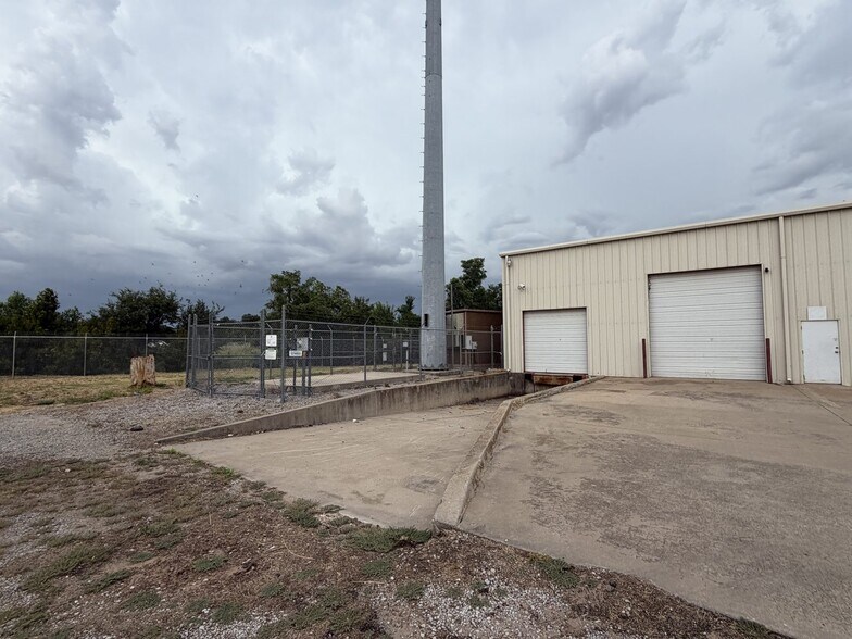More Photos Of 2125 W Sheridan Ave, Oklahoma City Warehouse For Lease