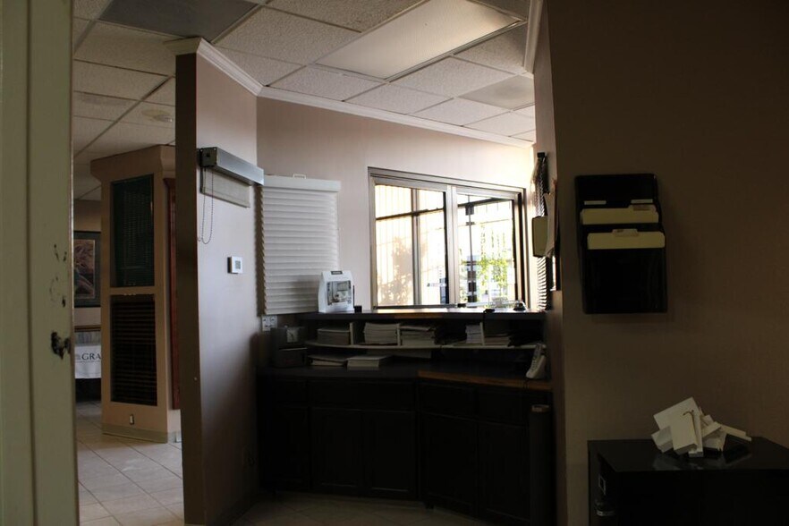 More Photos Of 11020 Argal Ct, El Paso Warehouse For Sale