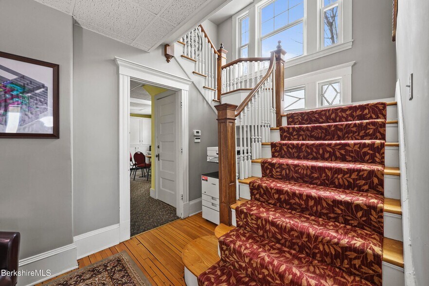 More Photos Of 92 Elm St, Pittsfield Office For Sale