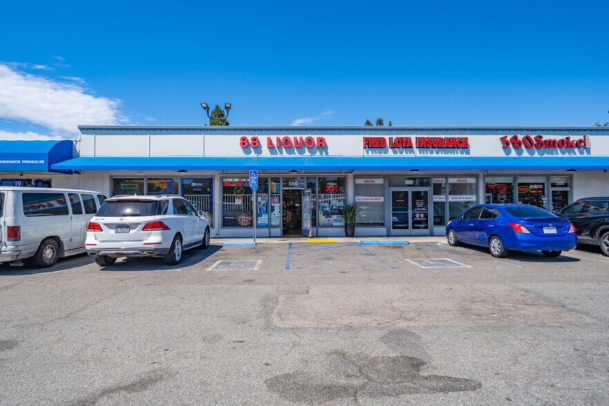 More Photos Of 570-590 W 19th St, Costa Mesa Storefront For Sale